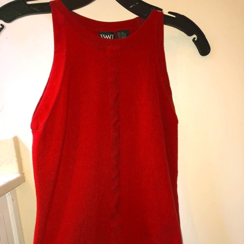 nice, red tank top